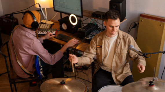 Jasa Pembuatan Mars dan Aransemen Musik Menyelami Kreativitas Melalui Nota dan Harmoni